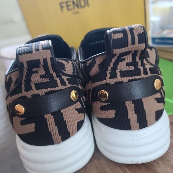 Mans Fendi Shoes Size 39 1/2 - Picture 5 of 7